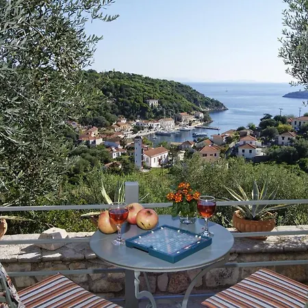 Likoudis ,on The Kioni,ionian Islands Ithaca, 아파트호텔 Kionion