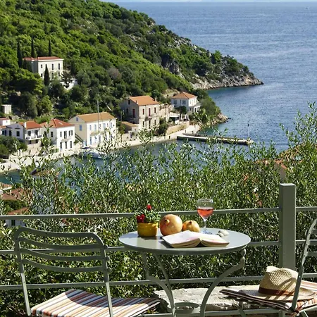Likoudis ,on The Kioni,ionian Islands Ithaca, 아파트호텔 4*