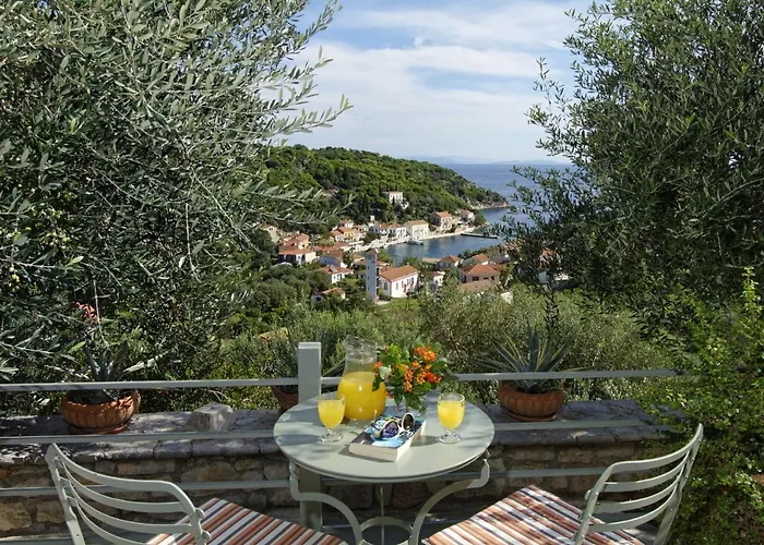 Aparthotel Likoudis ,on The Kioni,ionian Islands Ithaca,