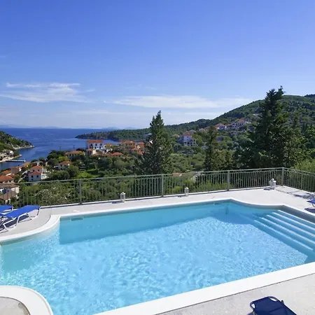 Likoudis Villas Suites,Traditional Ithacan Hospitality Above Kioni Harbot Kionion