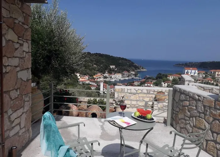 Likoudis ,on The Kioni,ionian Islands Ithaca, Aparthotel